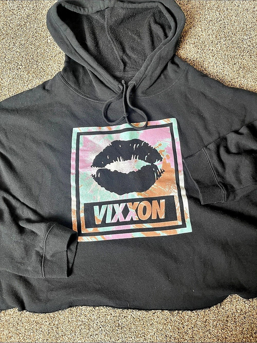 VIXXON Graphic Pullover Hoodie in Black & Pink XL